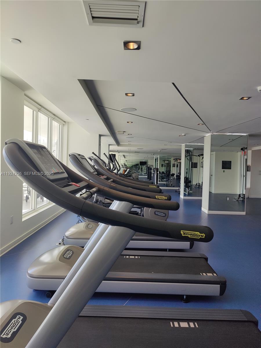 4250 Biscayne Blvd #514 Miami, FL 33137