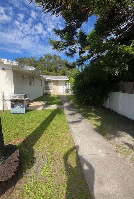 2275 SW 15th St Miami, FL 33145