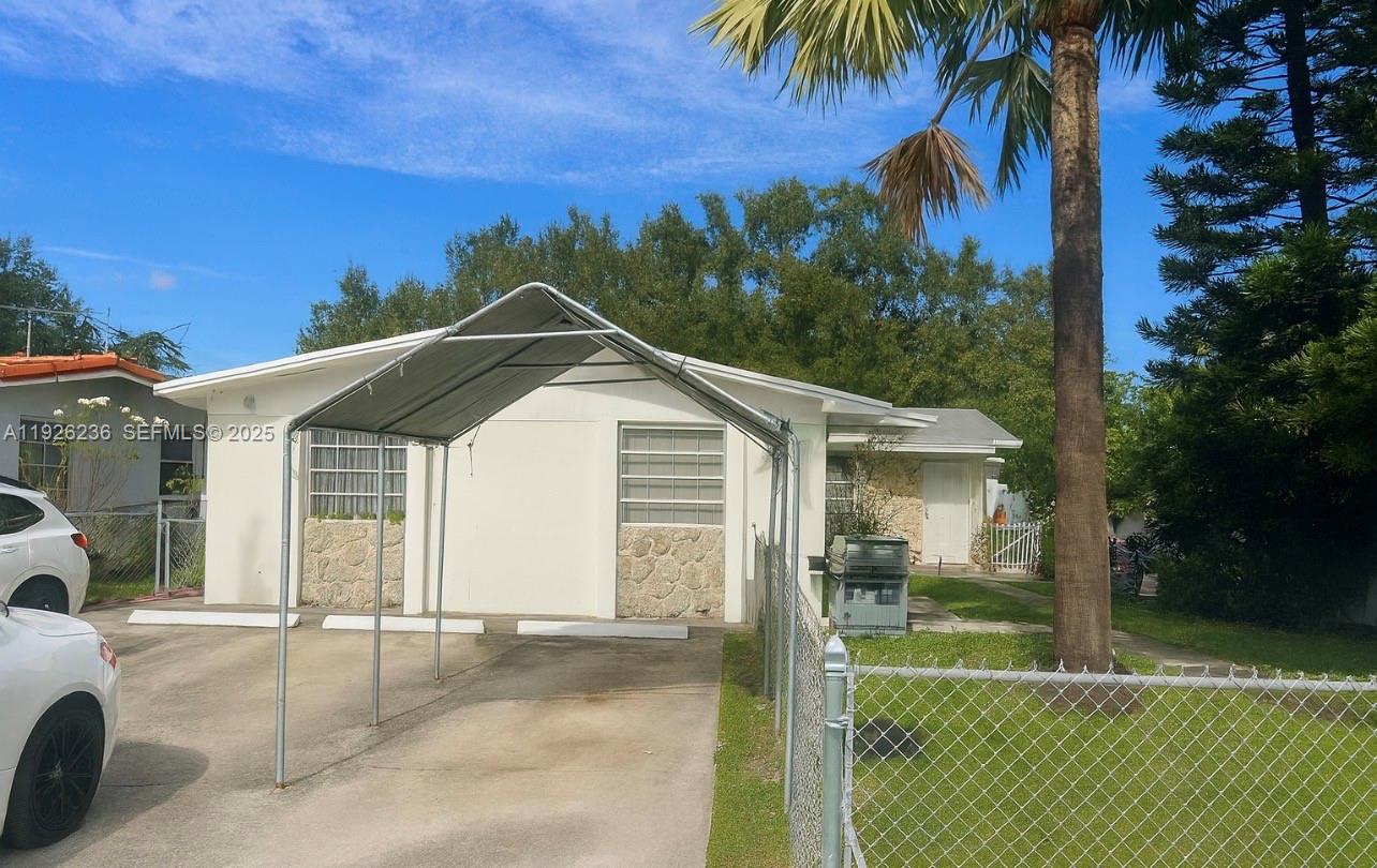2275 SW 15th St Miami, FL 33145
