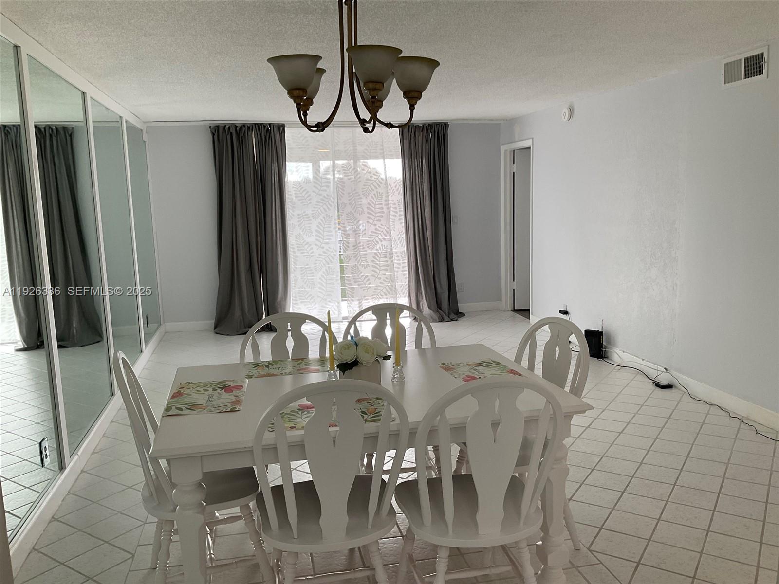 9201 Sunrise Lks Blvd #205 Sunrise, FL 33322