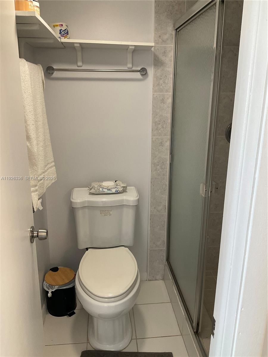 9201 Sunrise Lks Blvd #205 Sunrise, FL 33322