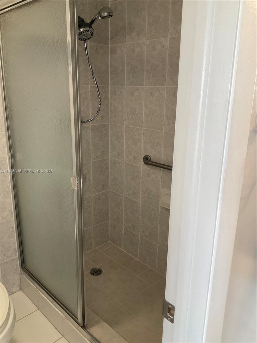 9201 Sunrise Lks Blvd #205 Sunrise, FL 33322