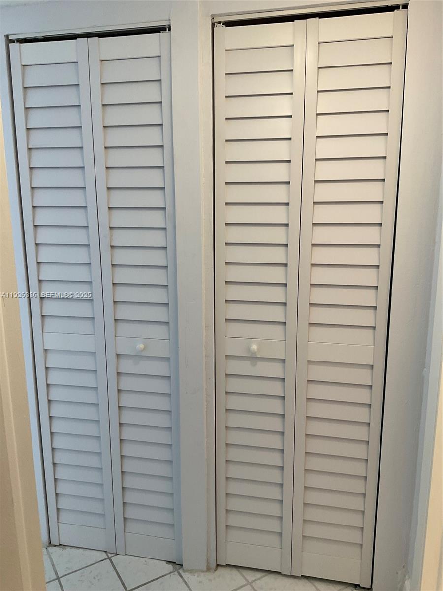 9201 Sunrise Lks Blvd #205 Sunrise, FL 33322