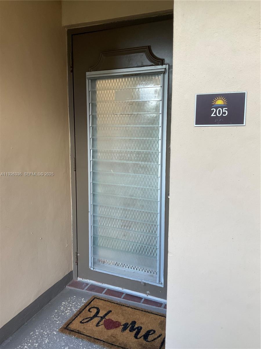 9201 Sunrise Lks Blvd #205 Sunrise, FL 33322