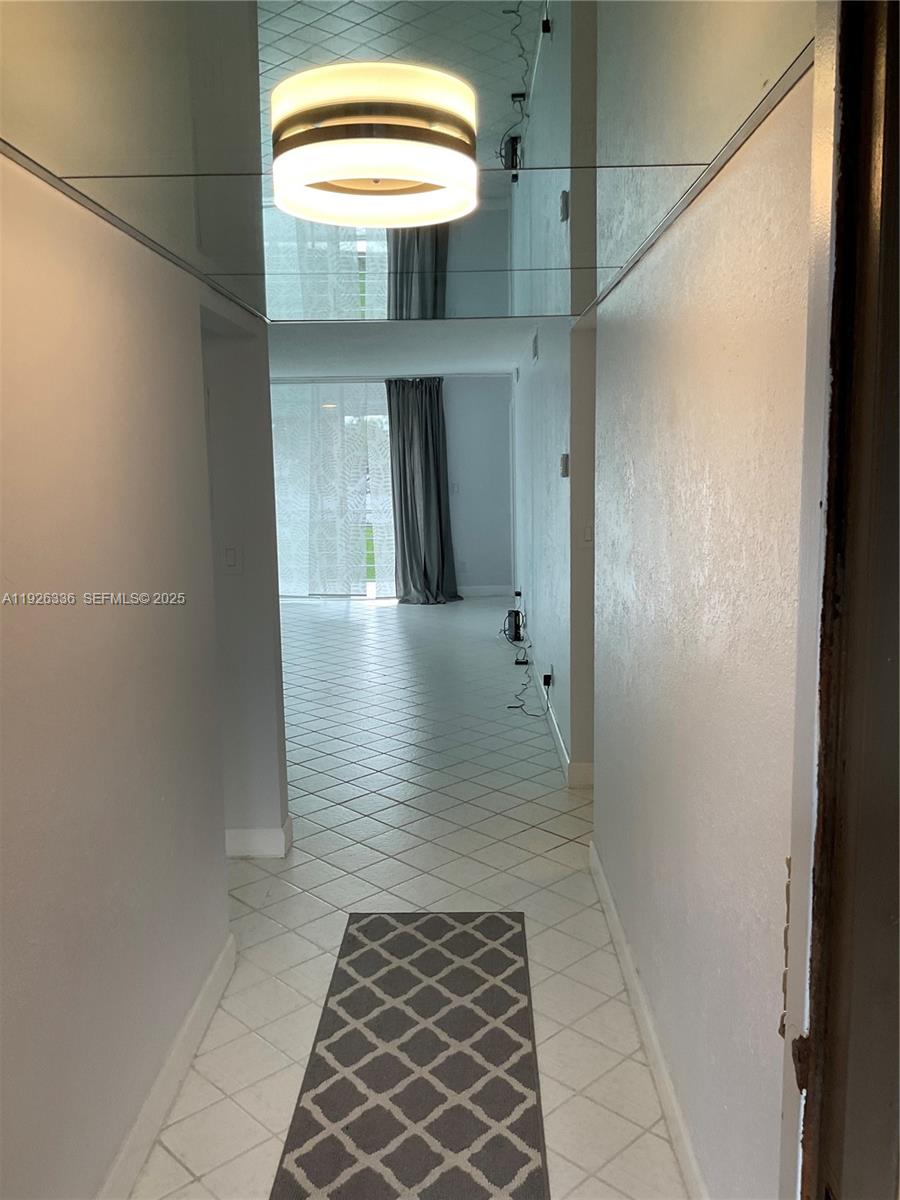 9201 Sunrise Lks Blvd #205 Sunrise, FL 33322