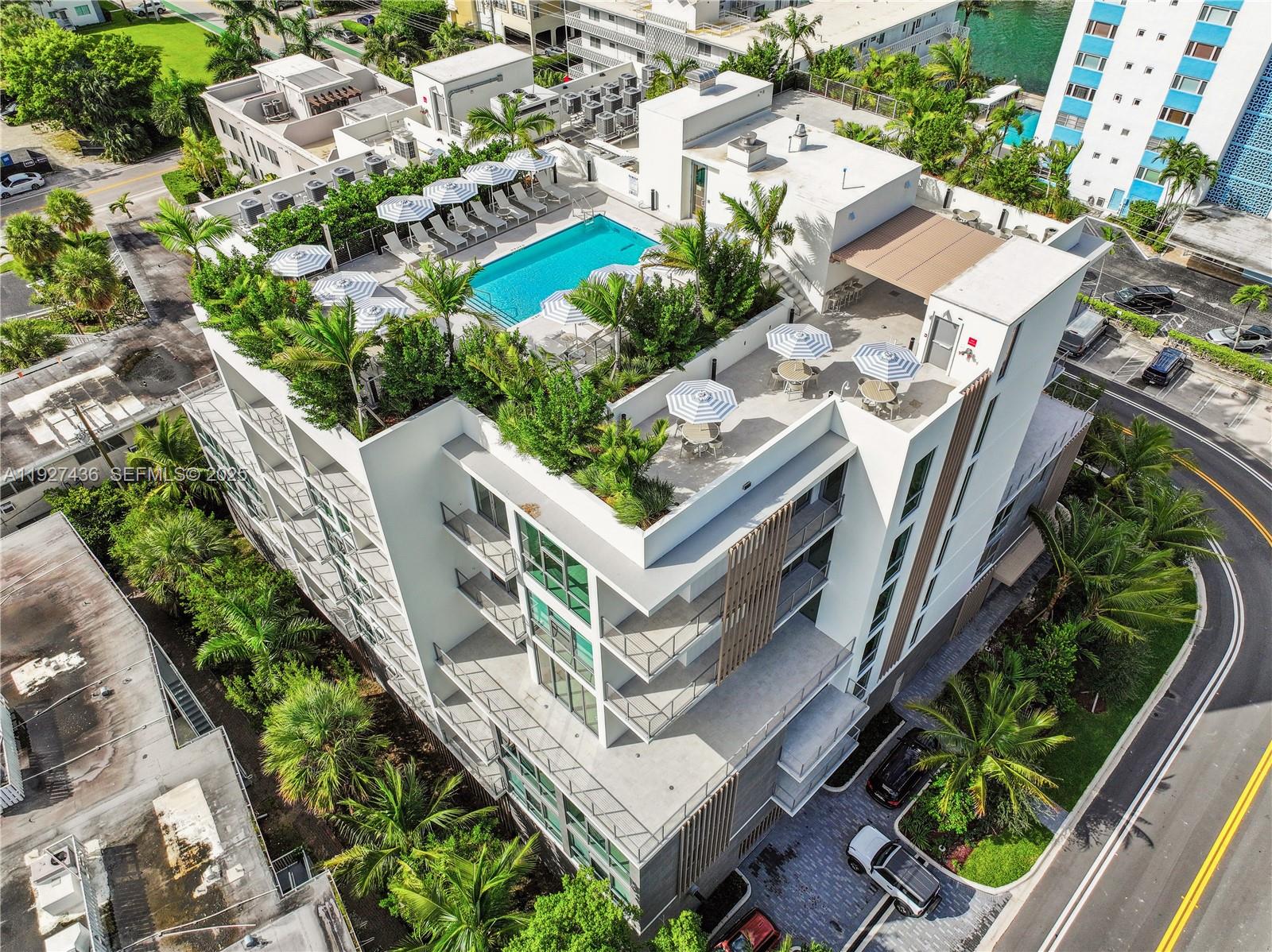 10281 W Bay Hbr Dr #505