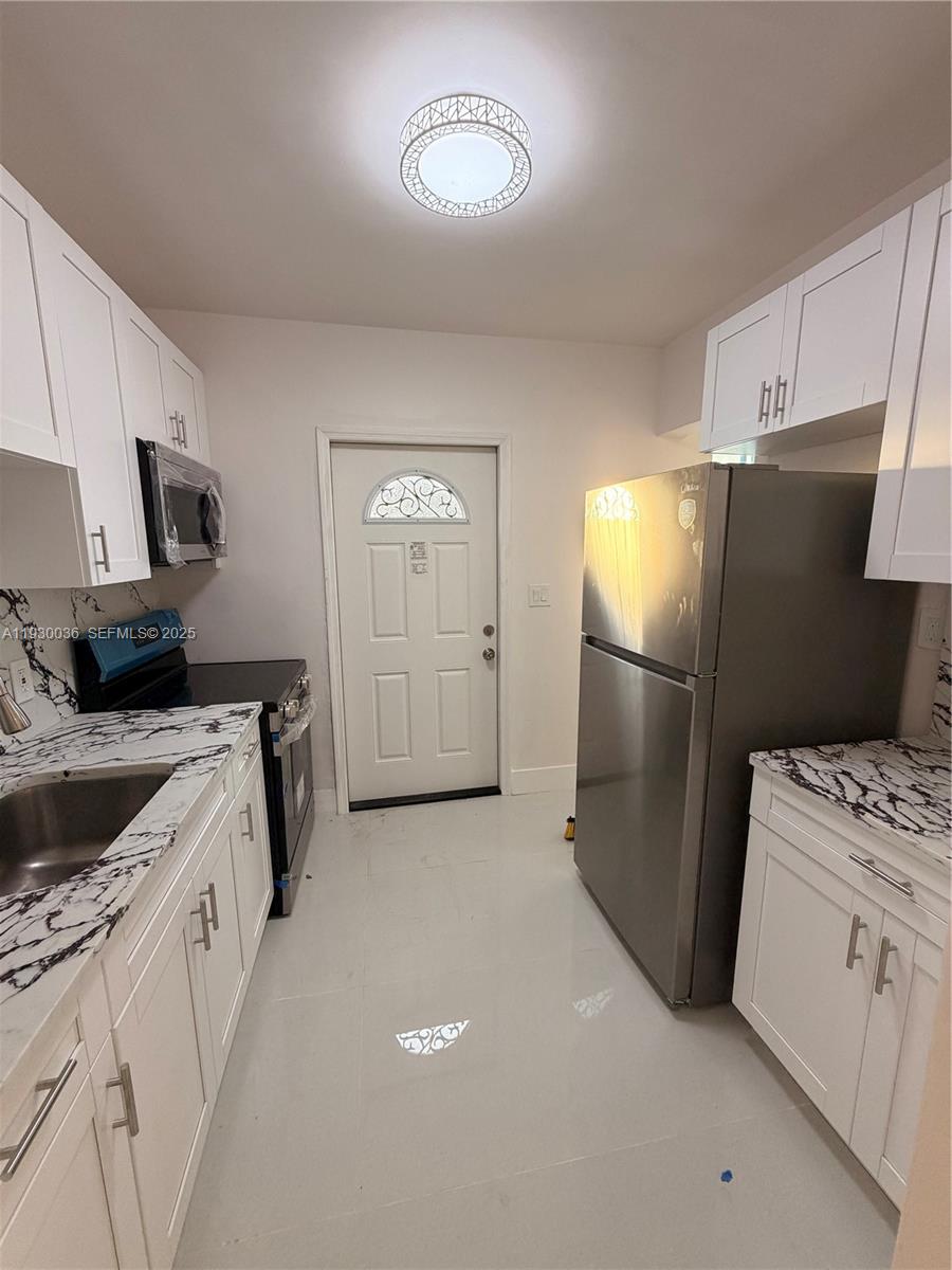 415 NW 29th Ter Fort Lauderdale, FL 33311