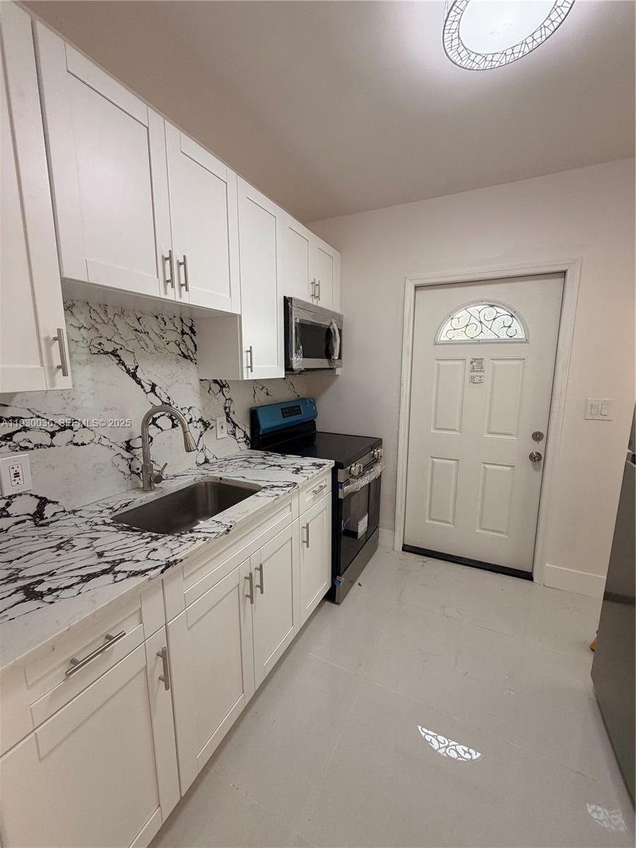 415 NW 29th Ter Fort Lauderdale, FL 33311