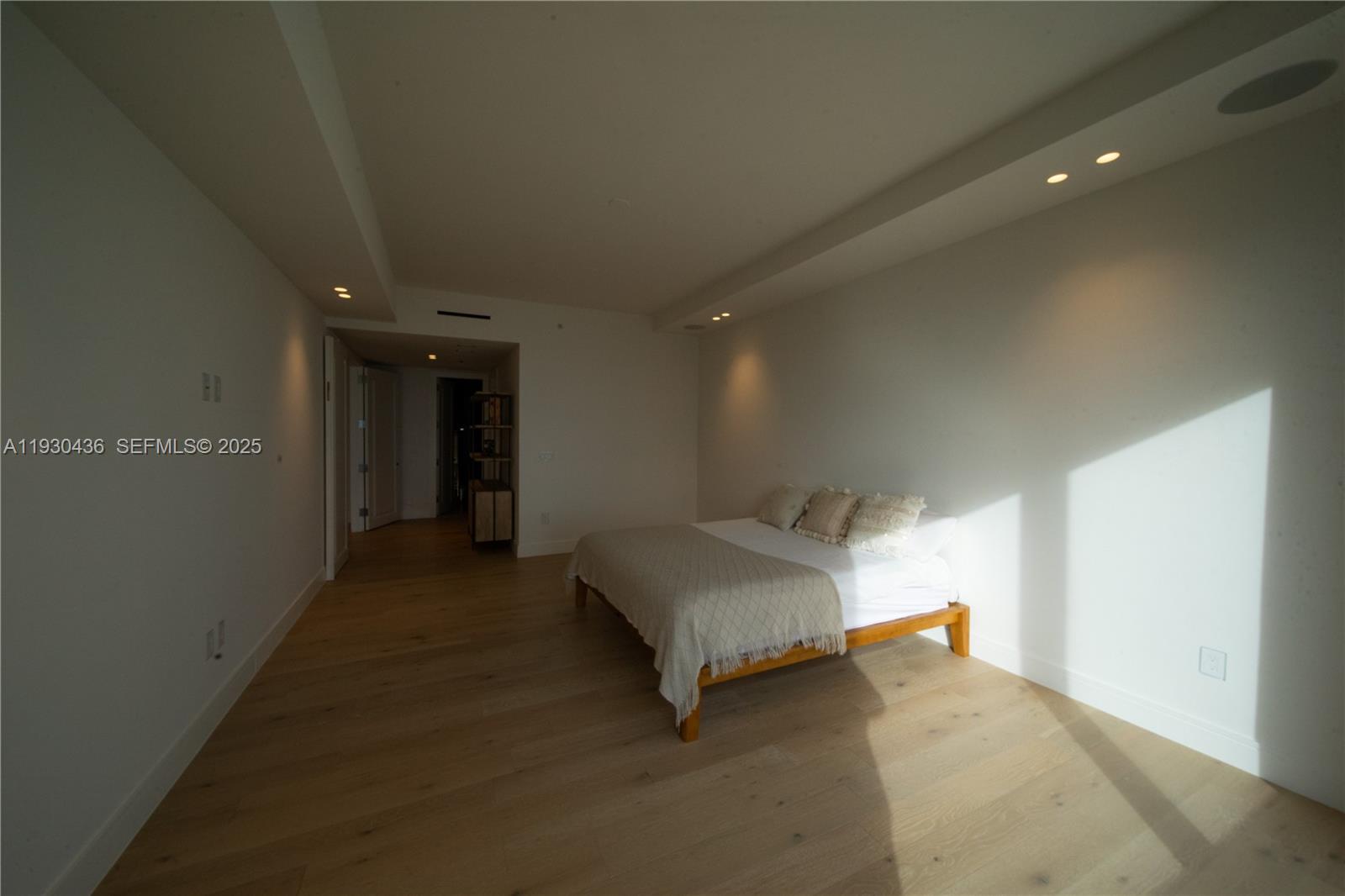 image Four Seasons Residences Miami8