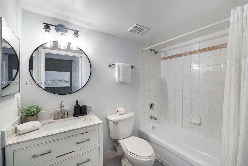 image The Club at Brickell Bay9