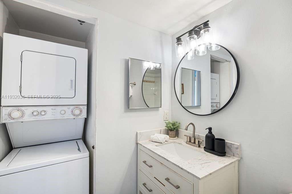 image The Club at Brickell Bay6