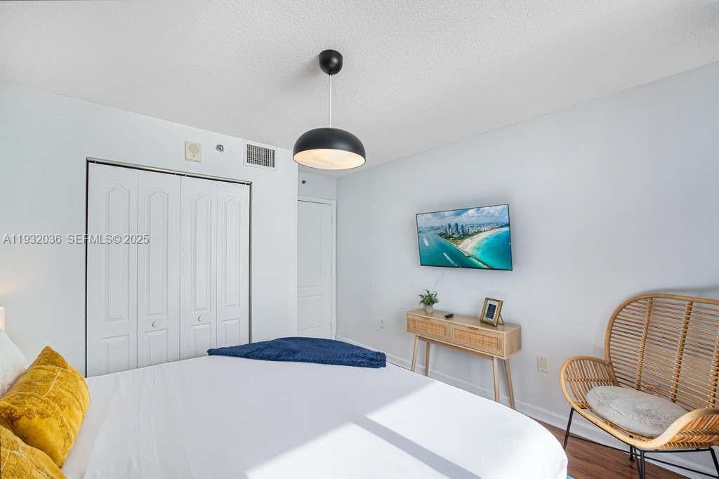 image The Club at Brickell Bay7