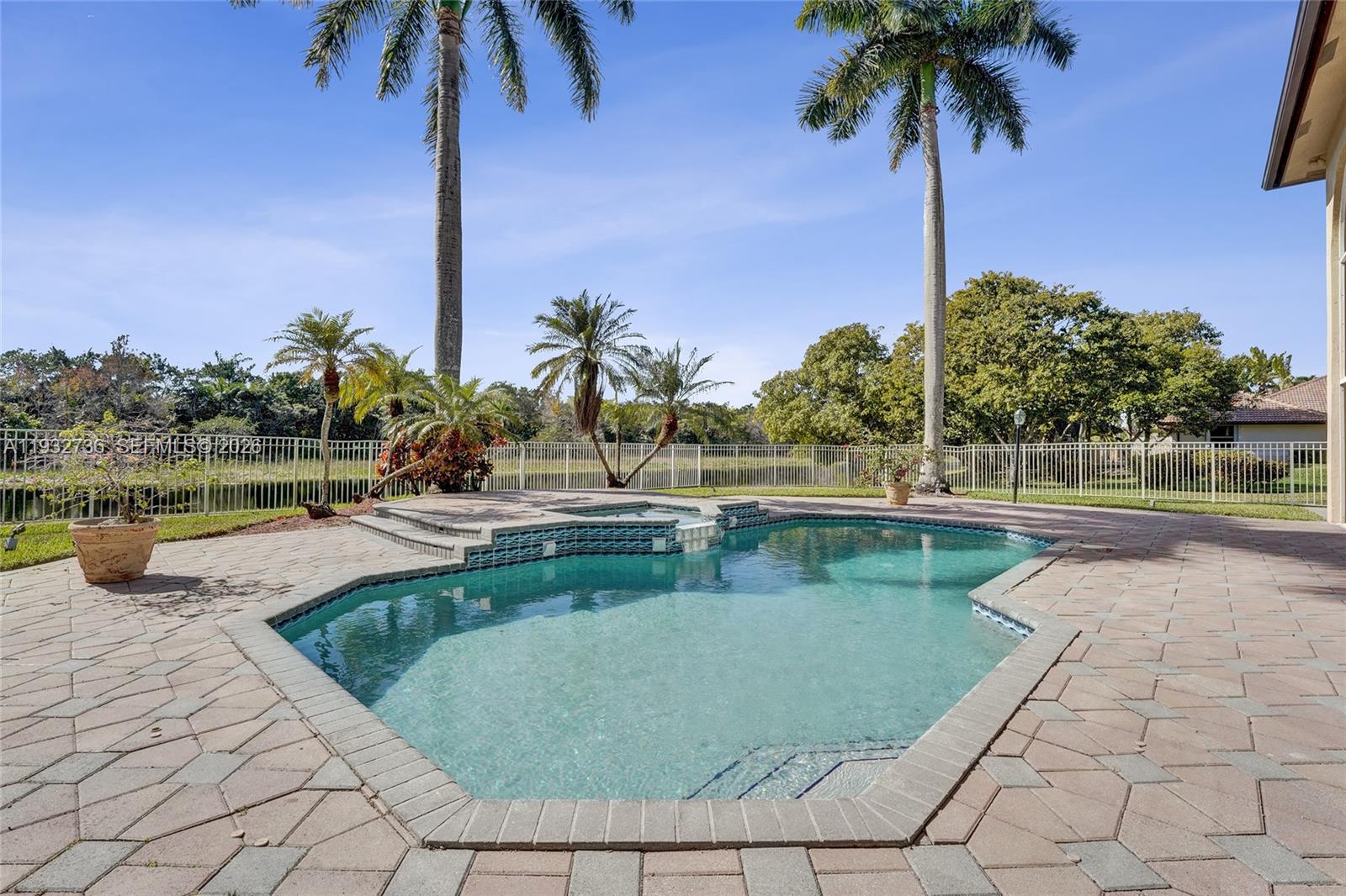 3855 Windmill Lk Rd Weston, FL 33332