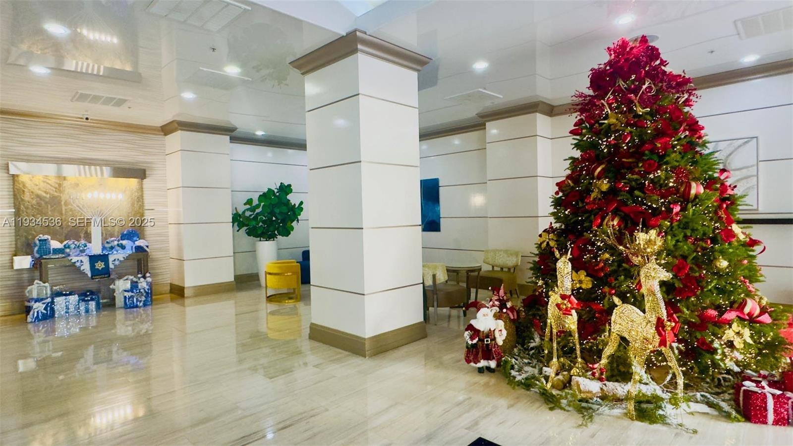 19390 Collins Ave #816