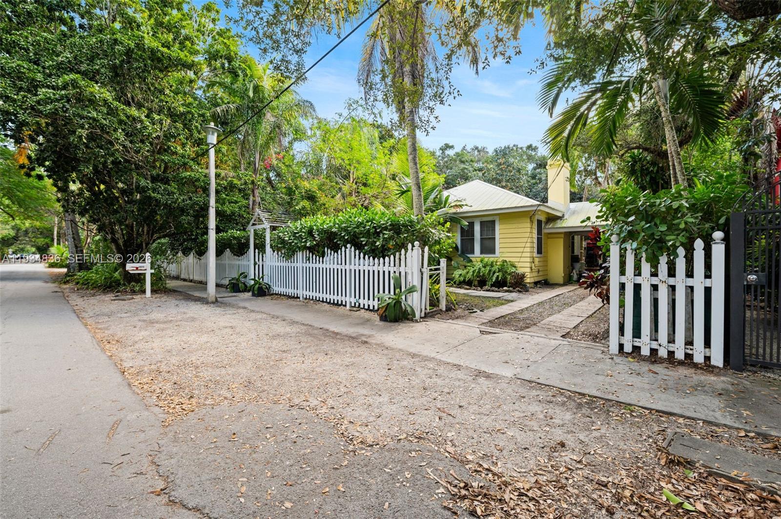 3972 Loquat Ave Miami, FL 33133