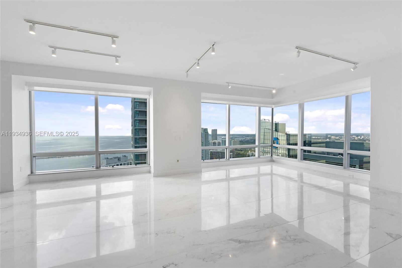 1425 Brickell Ave #47B