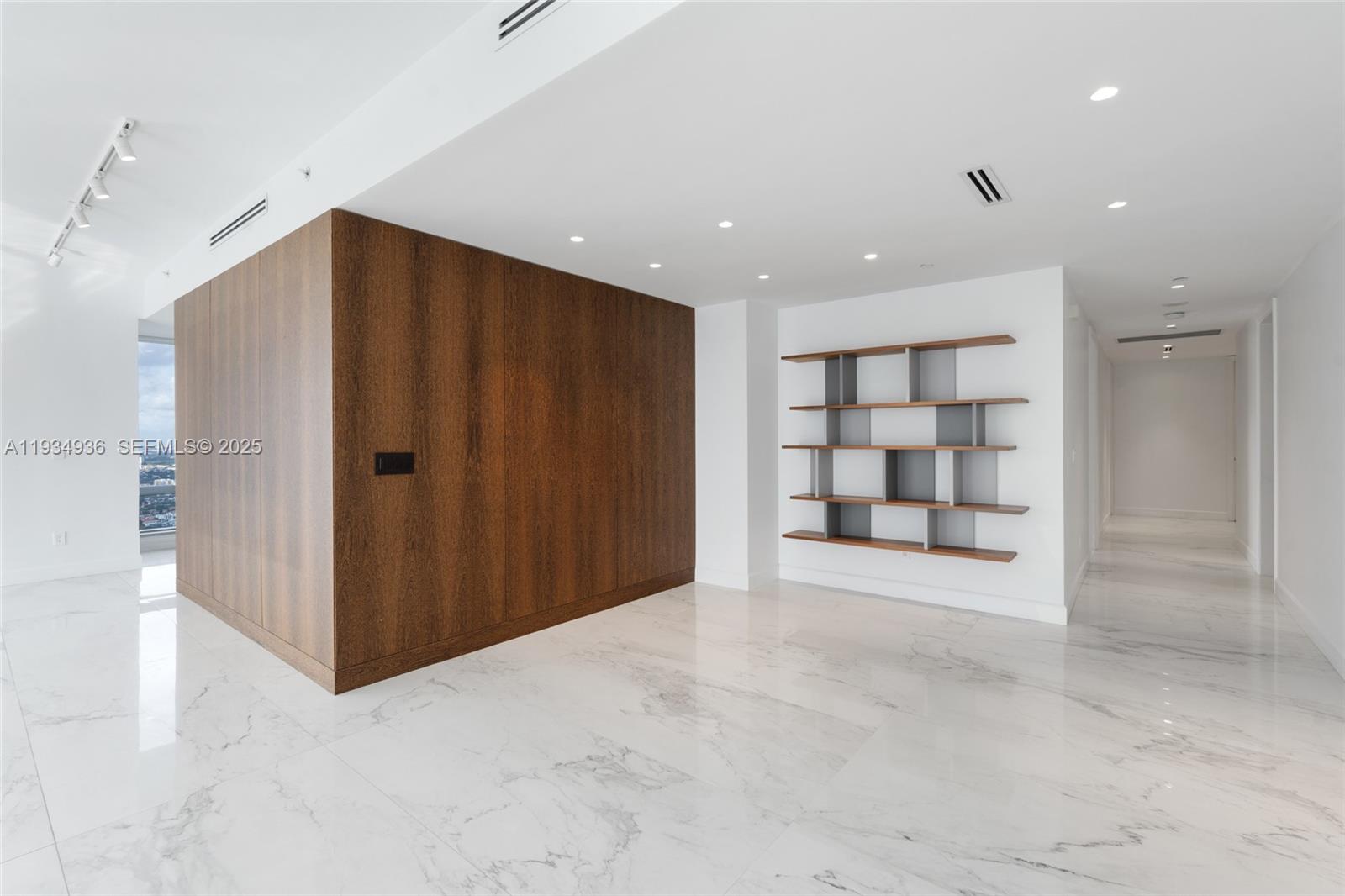 image Four Seasons Residences Miami6