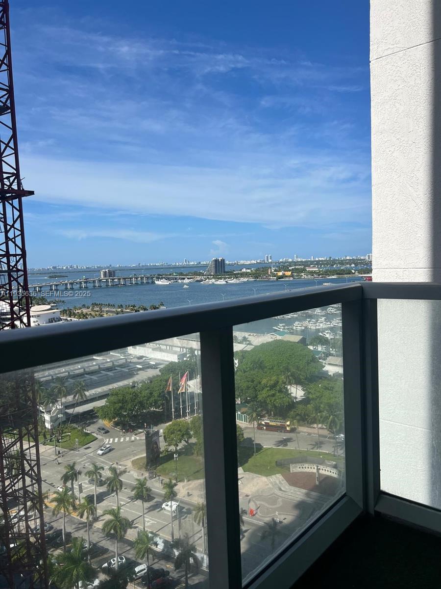 image Vizcayne North Condo9