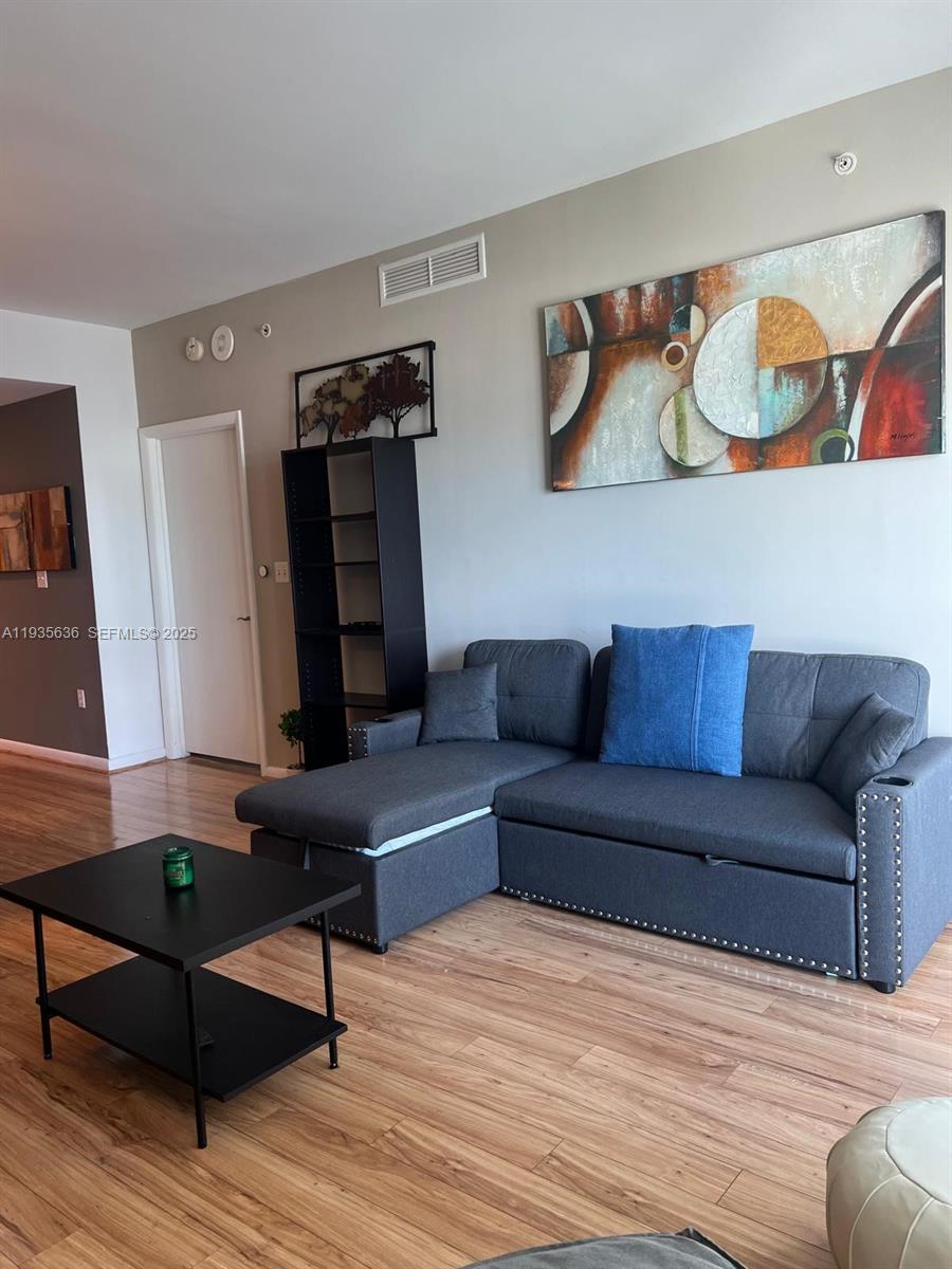 image Vizcayne North Condo32