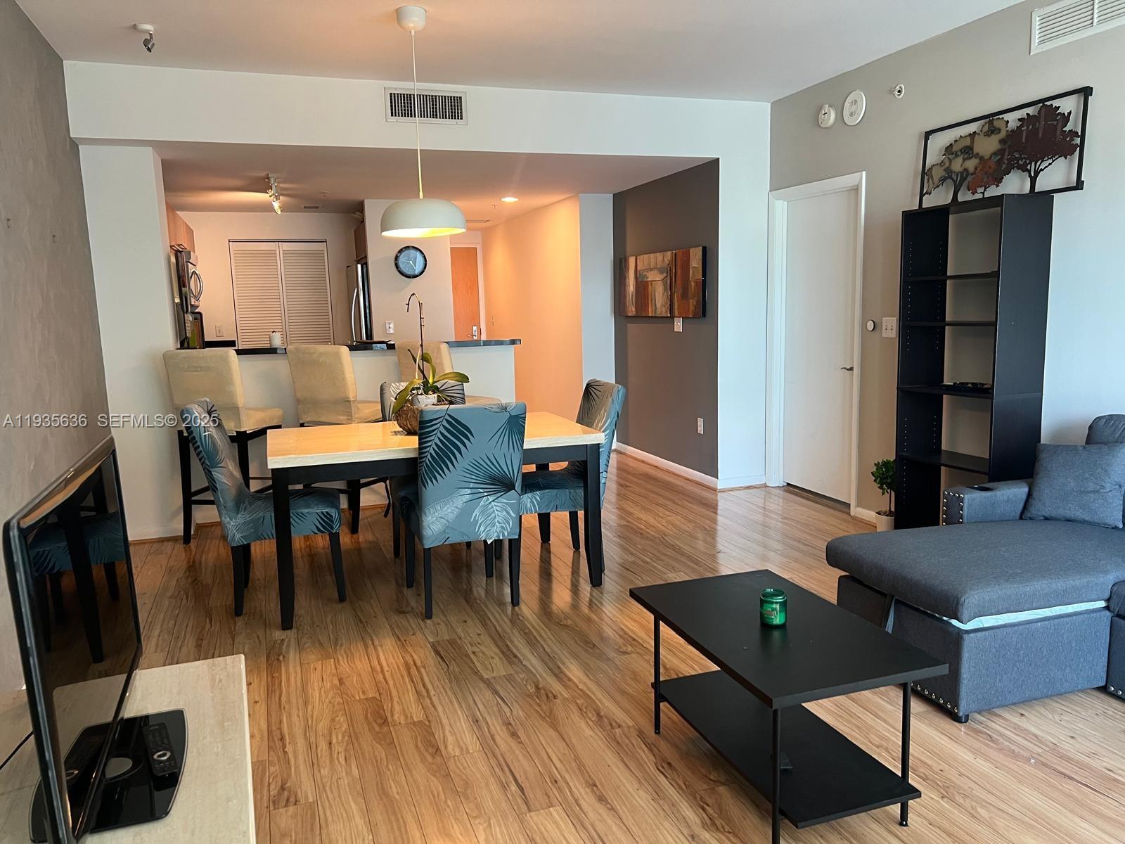 image Vizcayne North Condo34