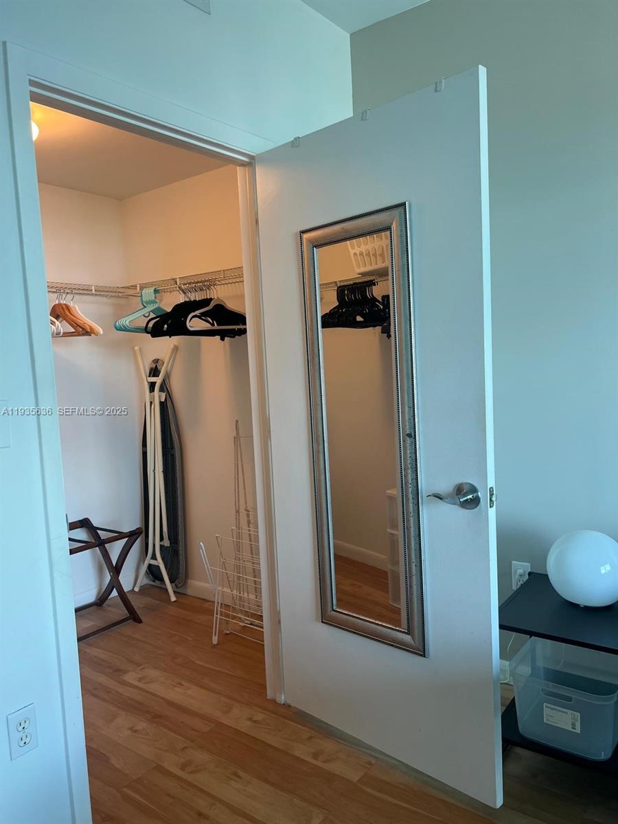 image Vizcayne North Condo38