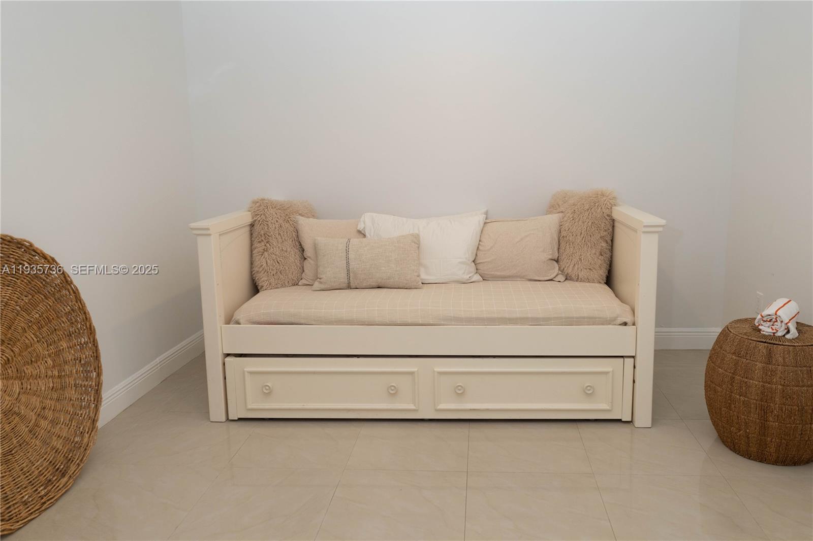 1800 S Ocean Dr #908 Hallandale Beach, FL 33009