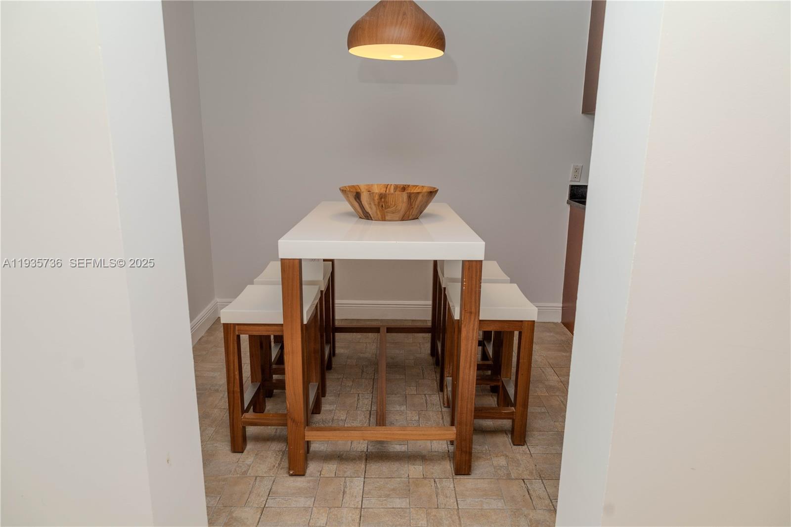 1800 S Ocean Dr #908 Hallandale Beach, FL 33009