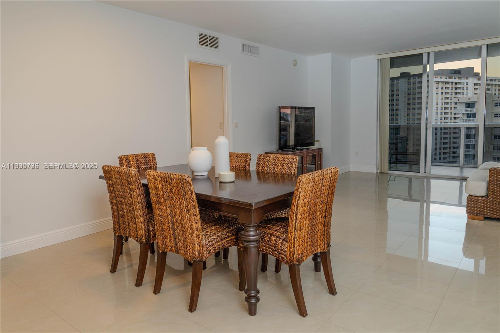 1800 S Ocean Dr #908 Hallandale Beach, FL 33009