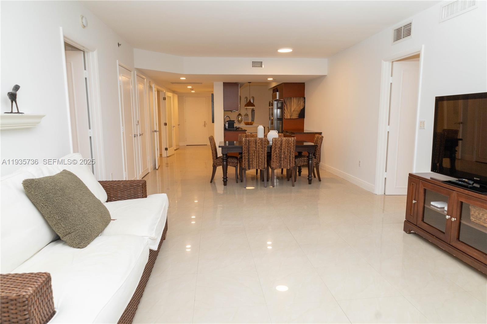 1800 S Ocean Dr #908 Hallandale Beach, FL 33009
