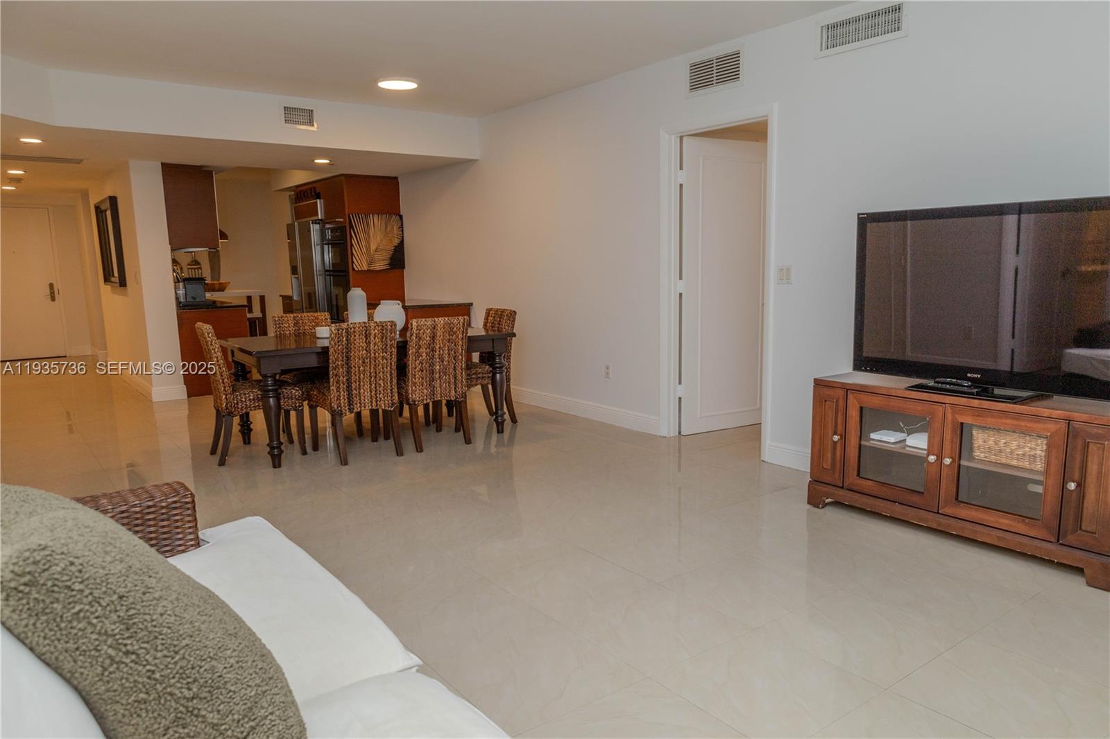 1800 S Ocean Dr #908 Hallandale Beach, FL 33009
