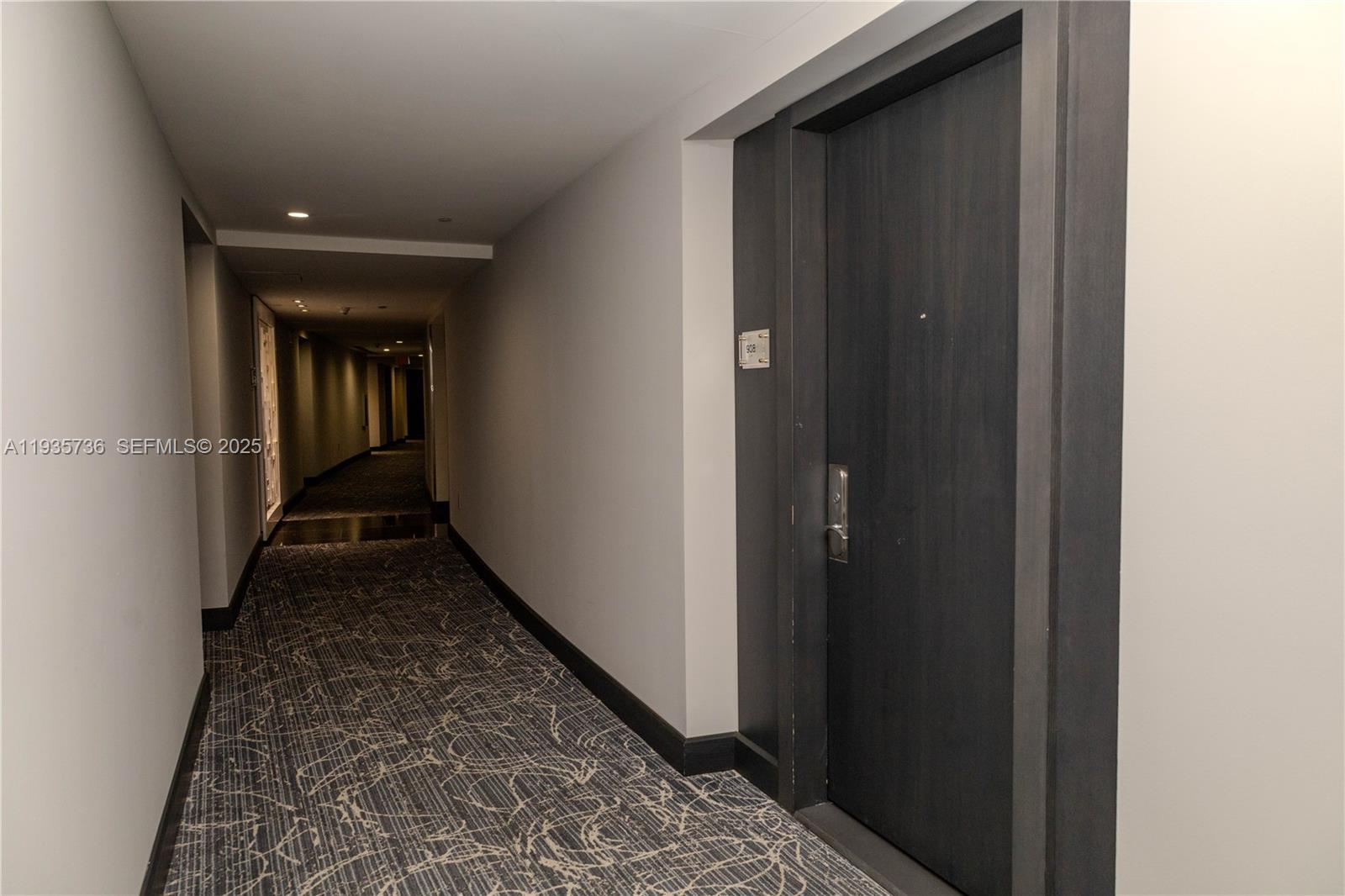 1800 S Ocean Dr #908 Hallandale Beach, FL 33009