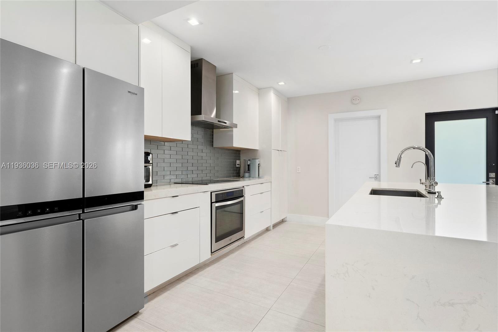 3141 N Bay Rd Miami Beach, FL 33140