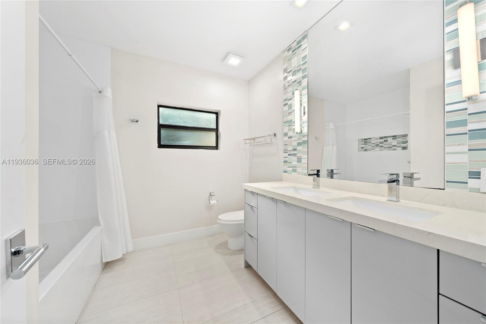 3141 N Bay Rd Miami Beach, FL 33140