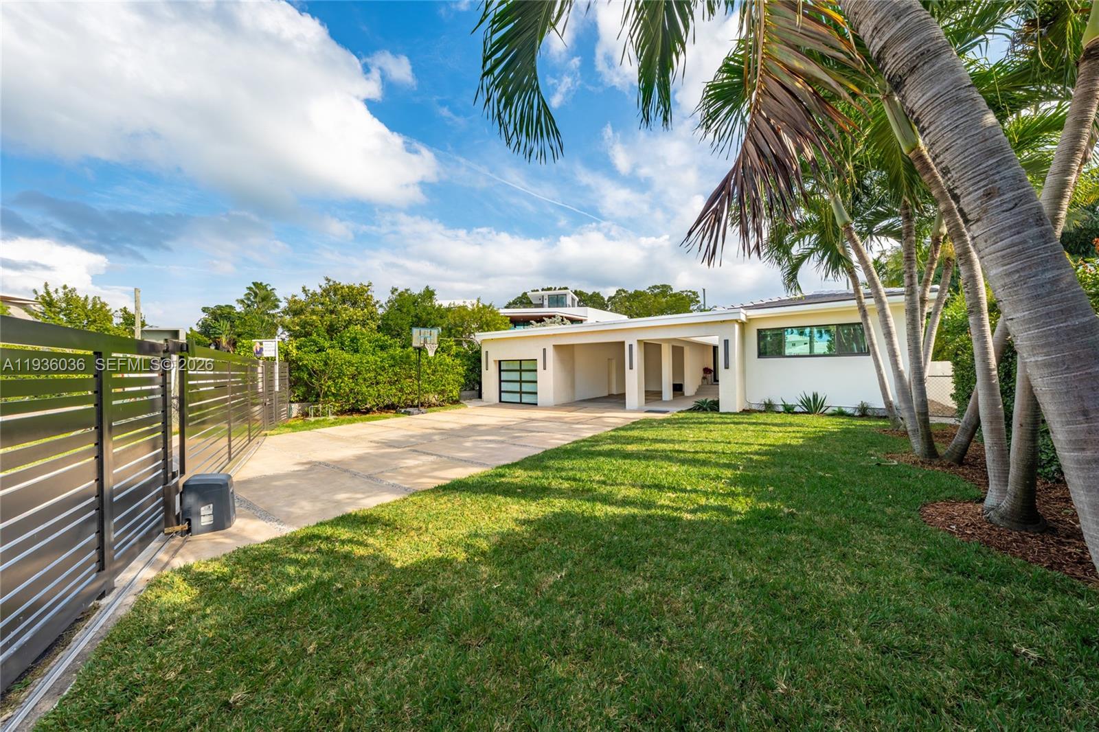 3141 N Bay Rd Miami Beach, FL 33140