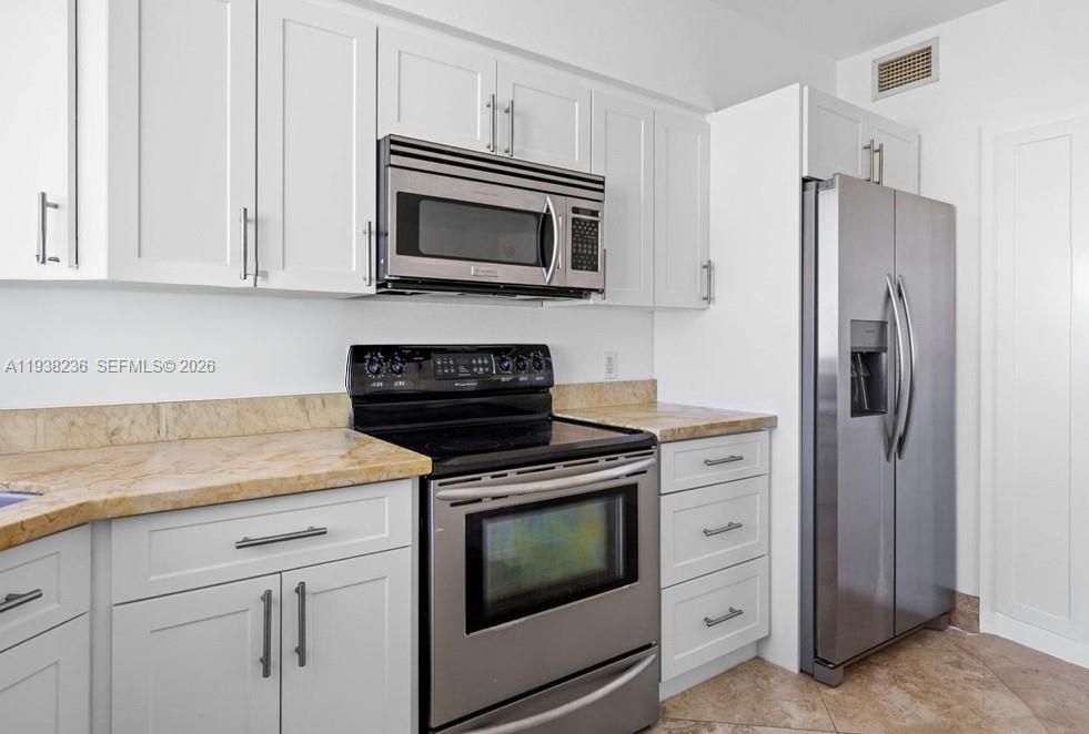 image The Waverly at South Beach2