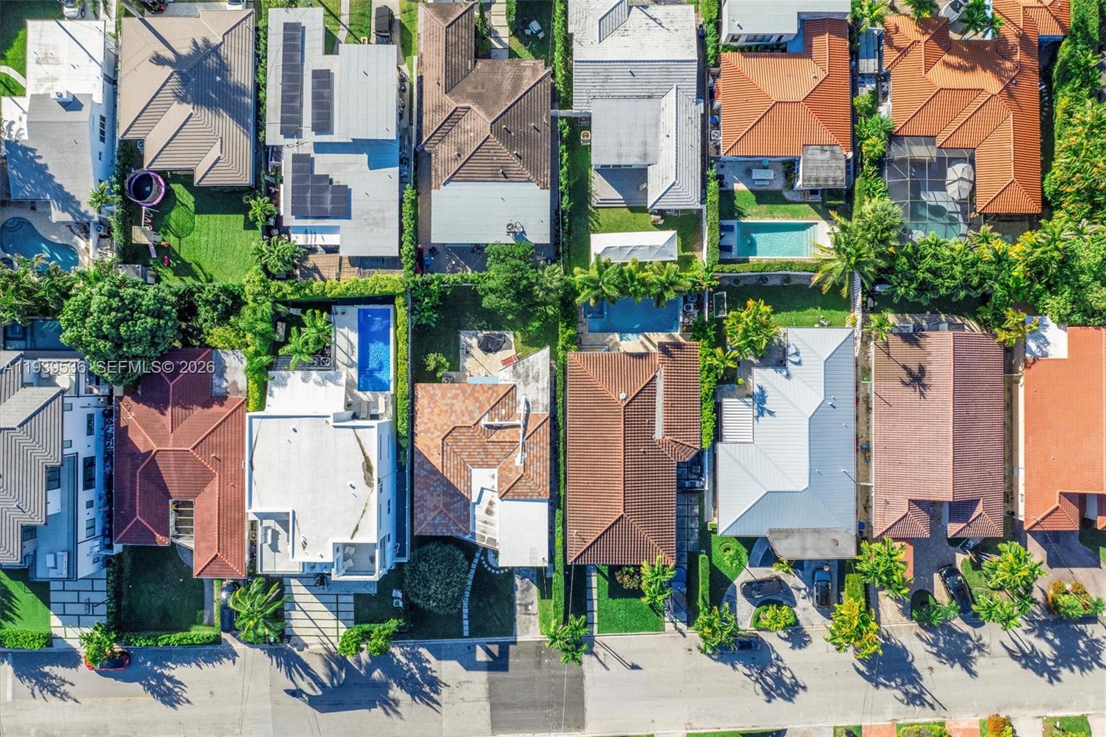 9424 - 9432 Carlyle Ave Surfside, FL 33154