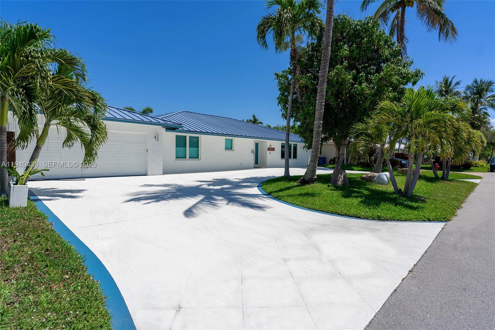 2711 NE 57th Ct Fort Lauderdale, FL 33308