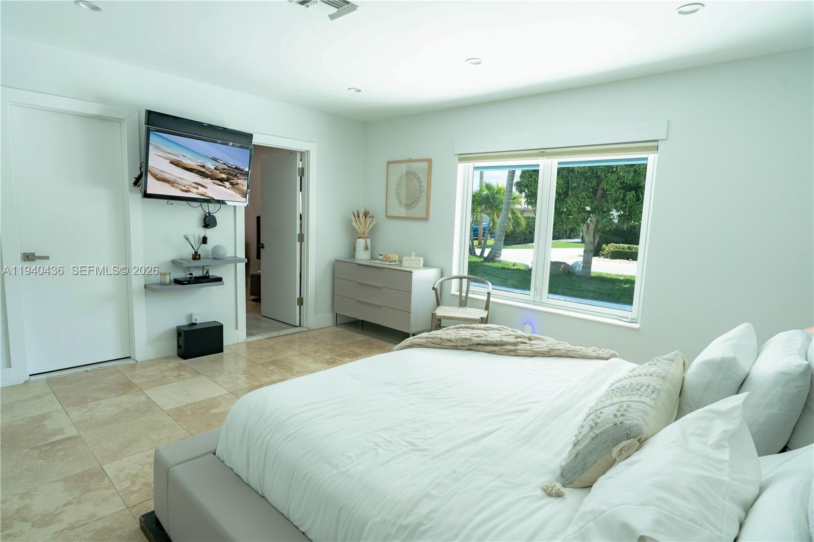 2711 NE 57th Ct Fort Lauderdale, FL 33308