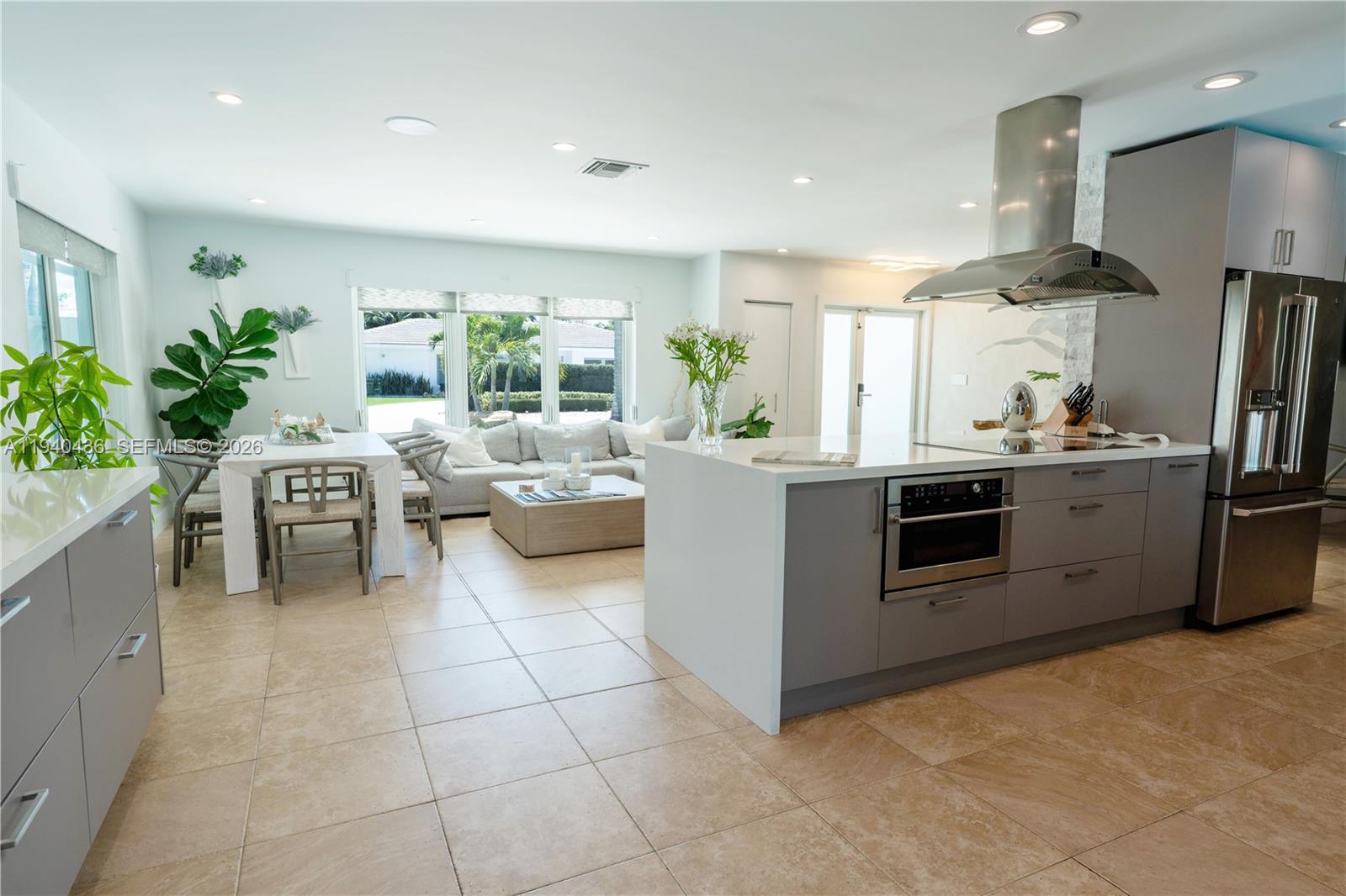 2711 NE 57th Ct Fort Lauderdale, FL 33308