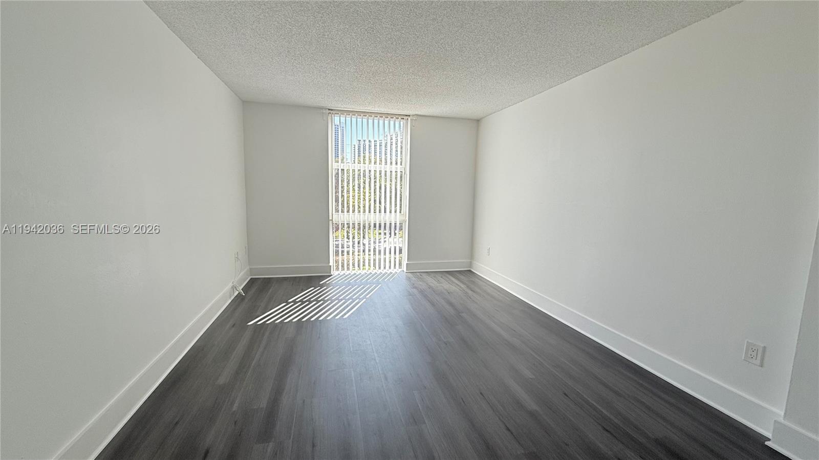 16950 W Dixie Hwy #330 North Miami Beach, FL 33160