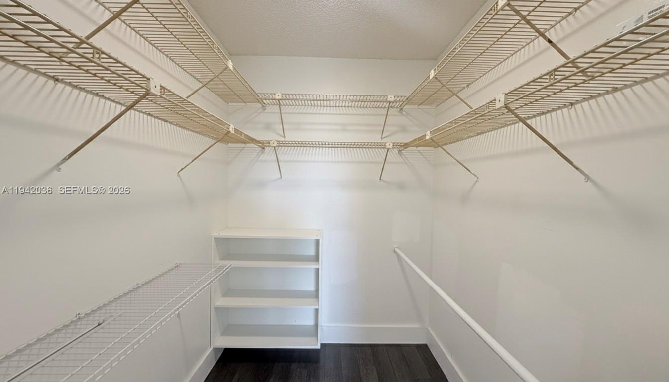 16950 W Dixie Hwy #330 North Miami Beach, FL 33160