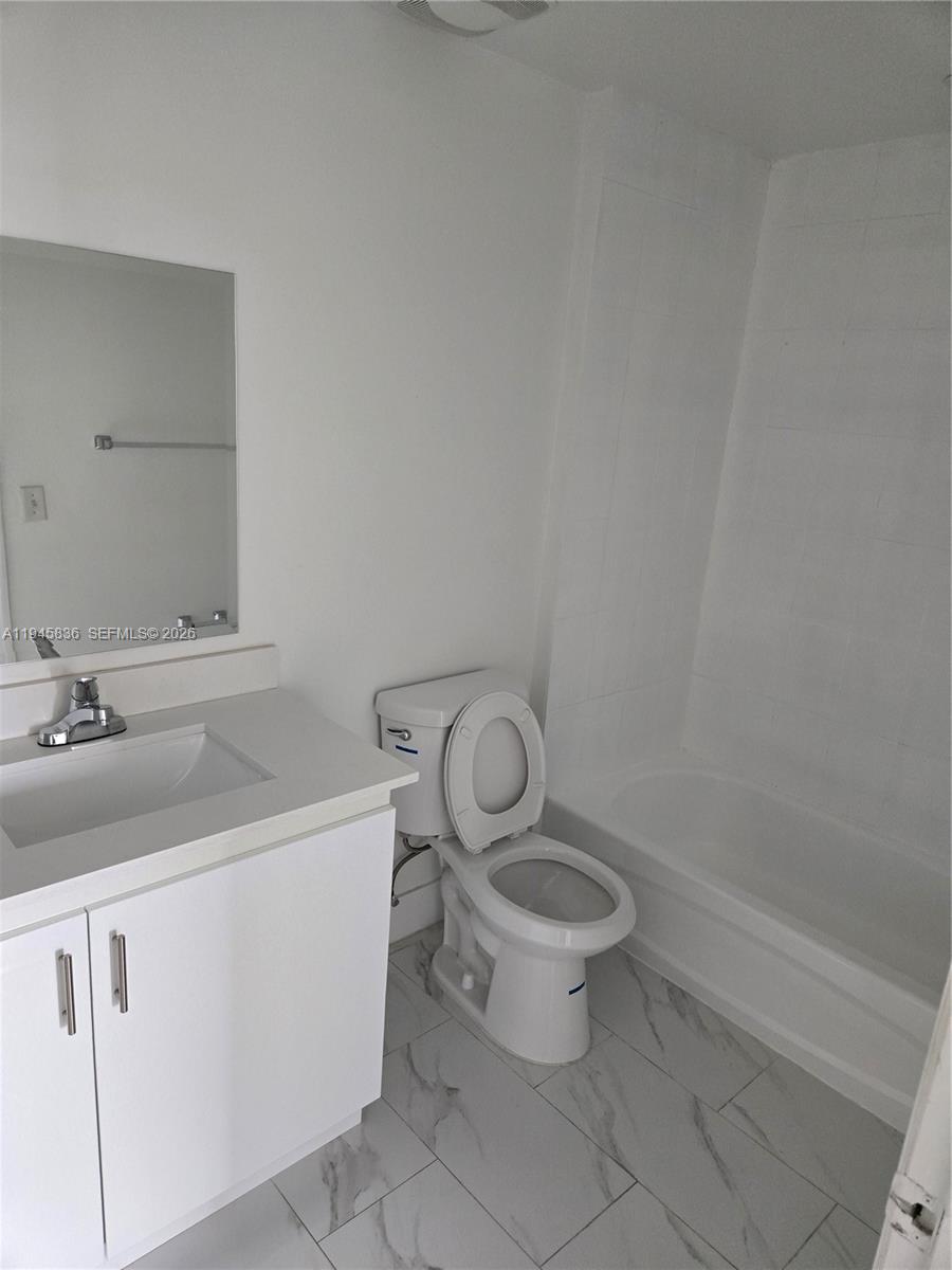 275 NE 18th St #503 Miami, FL 33132