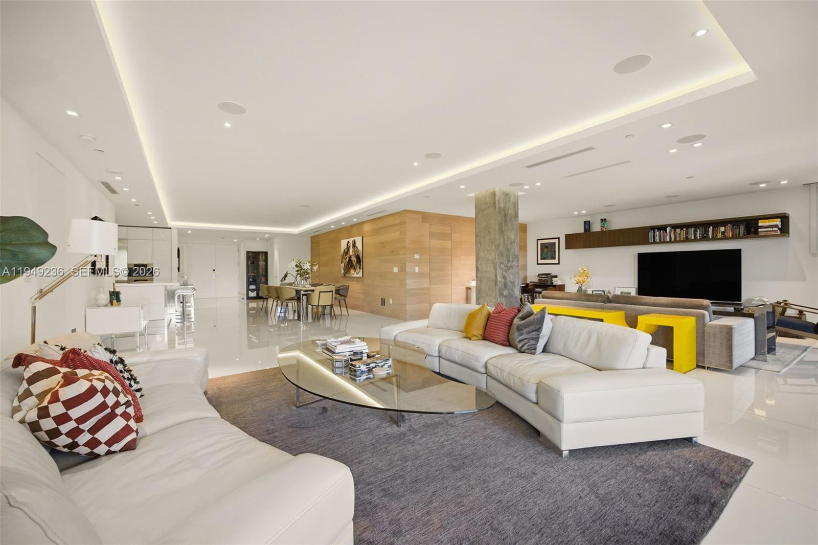 3535 Hiawatha Ave #305 Coconut Grove, FL 33133