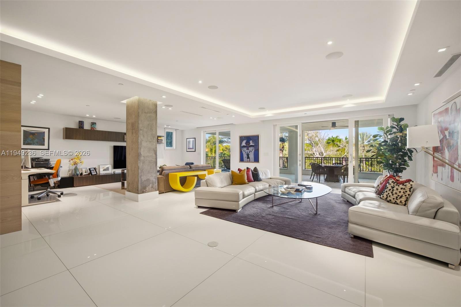 3535 Hiawatha Ave #305 Coconut Grove, FL 33133