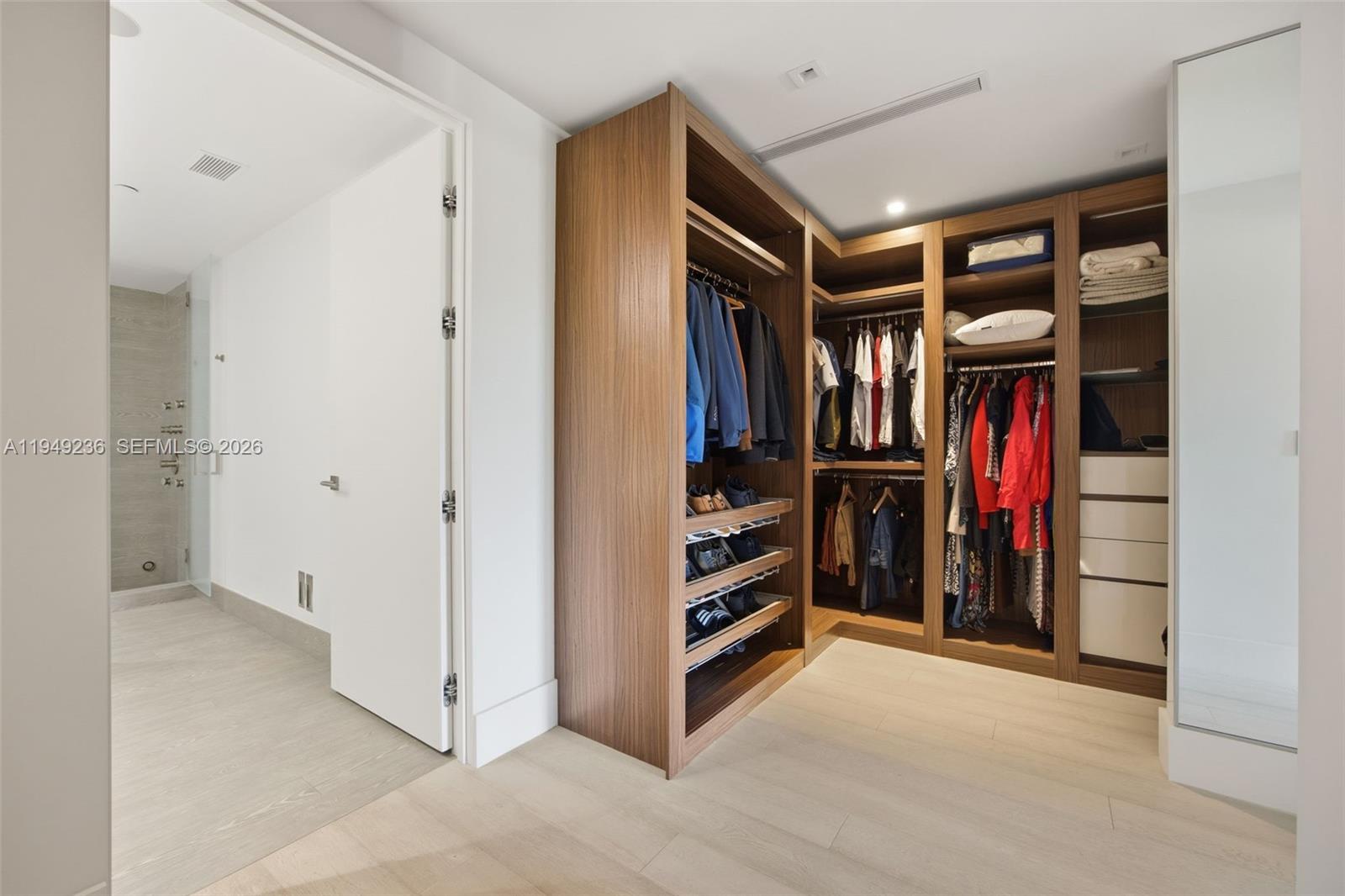 3535 Hiawatha Ave #305 Coconut Grove, FL 33133