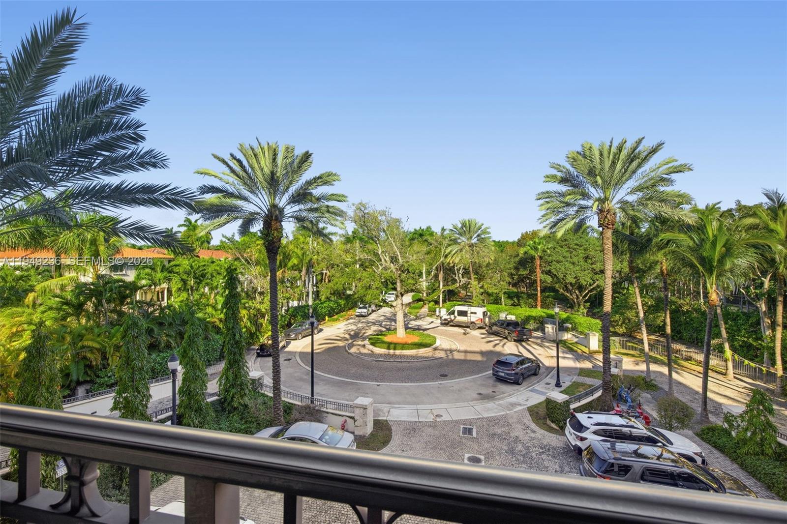 3535 Hiawatha Ave #305 Coconut Grove, FL 33133