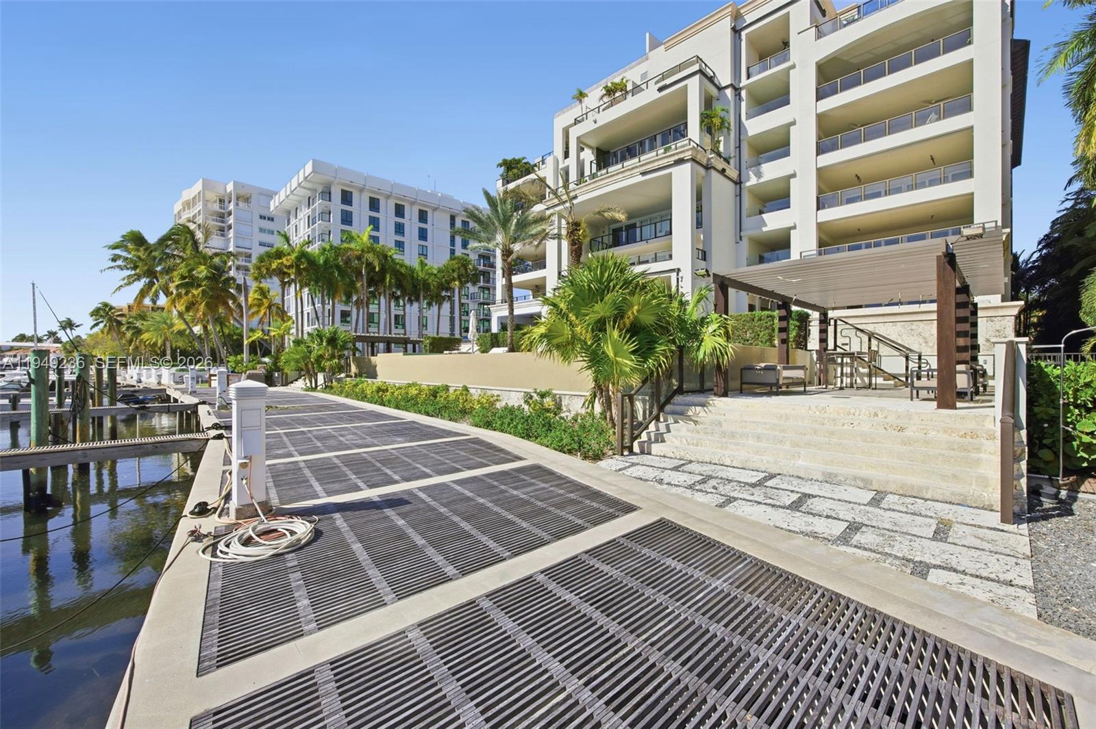 3535 Hiawatha Ave #305 Coconut Grove, FL 33133