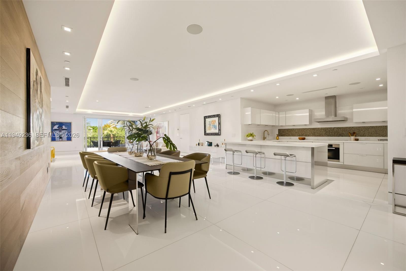 3535 Hiawatha Ave #305 Coconut Grove, FL 33133