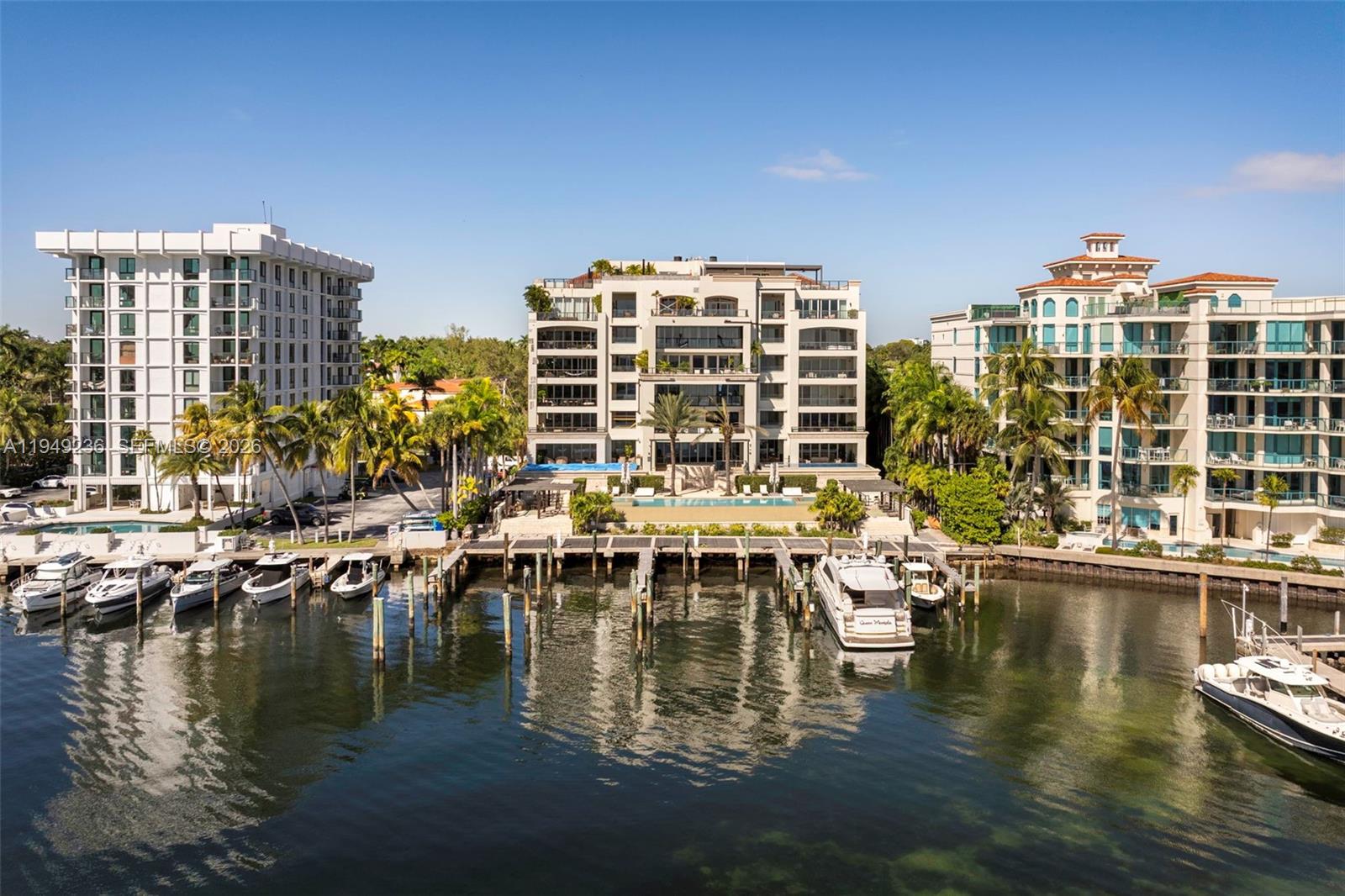 3535 Hiawatha Ave #305 Coconut Grove, FL 33133