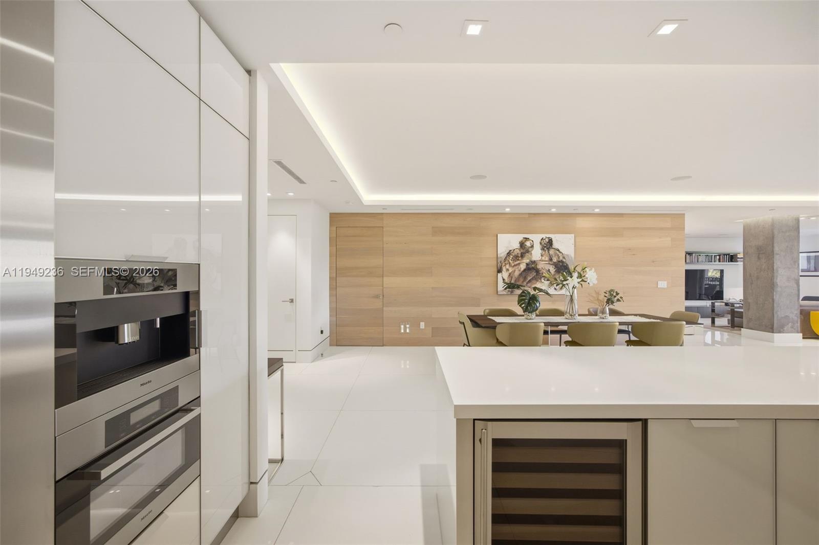 3535 Hiawatha Ave #305 Coconut Grove, FL 33133